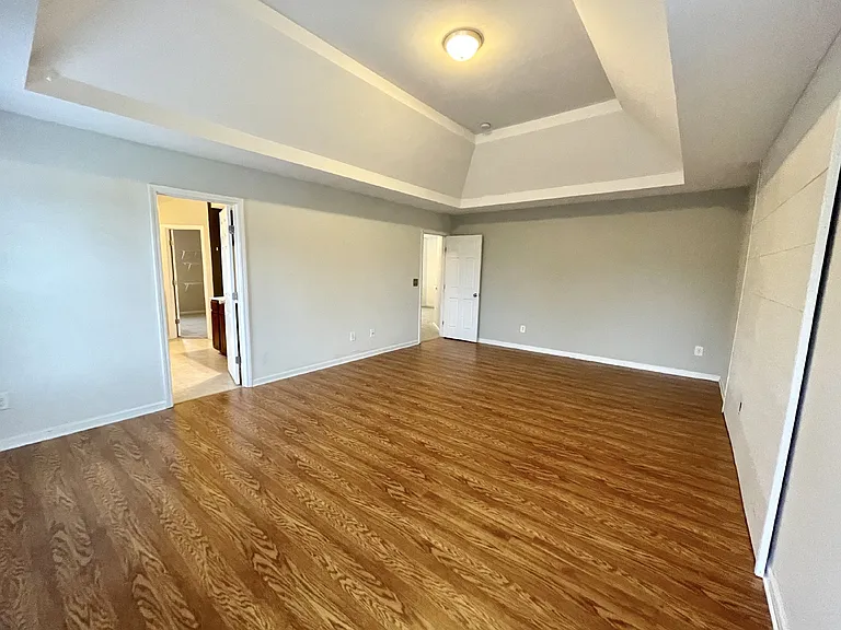311 Highgrove Dr — Photo 8