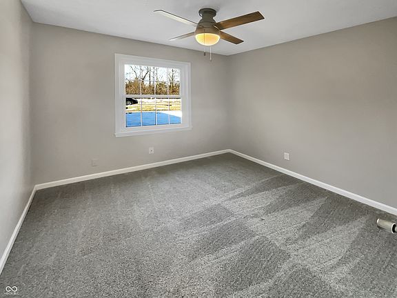 5th image of 140 Andrews Blvd