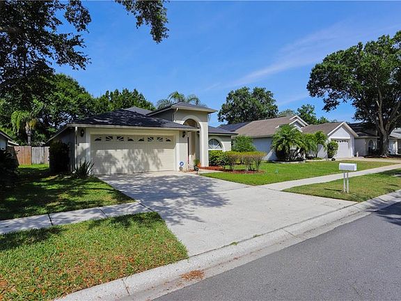3rd image of 2009 Thornbush Pl