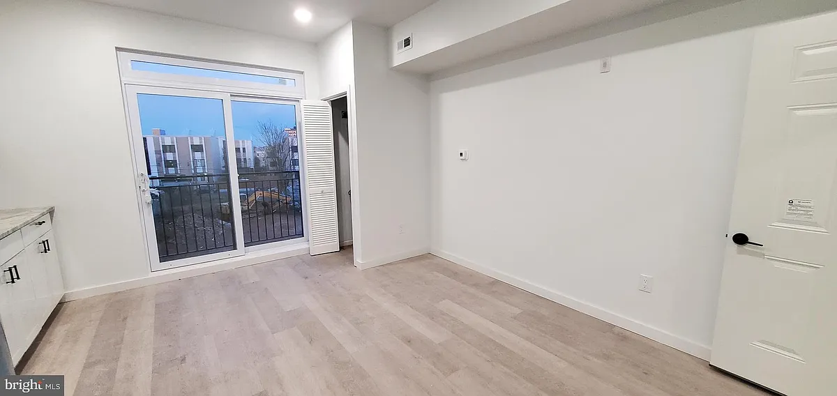 Building Photo - 2036 Germantown Ave #2