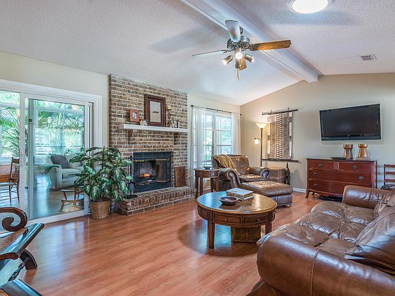 5th image of 9029 Mornington Dr