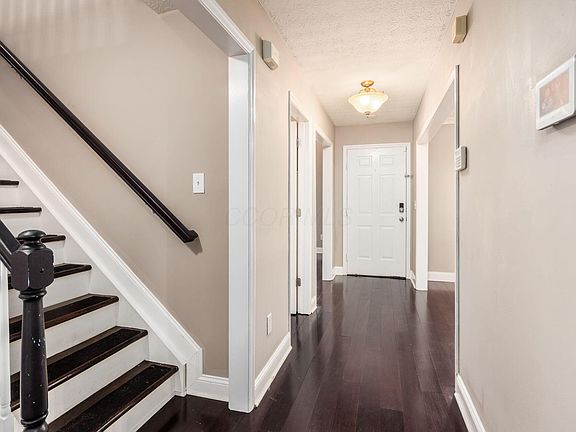 5th image of 8699 Lazelle Commons Dr