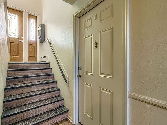 4th image of 7101 Hooker St #101