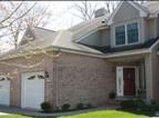 152 Carriage Ct, Allendale, NJ 07401