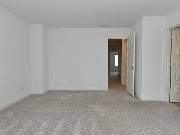 1728 Trinity Ln — Photo 23