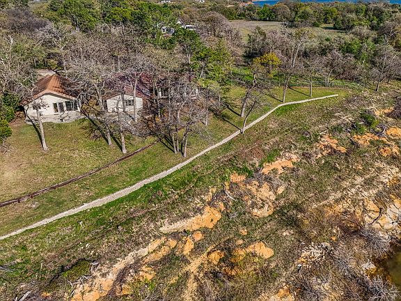 2nd image of Red Bud Dr