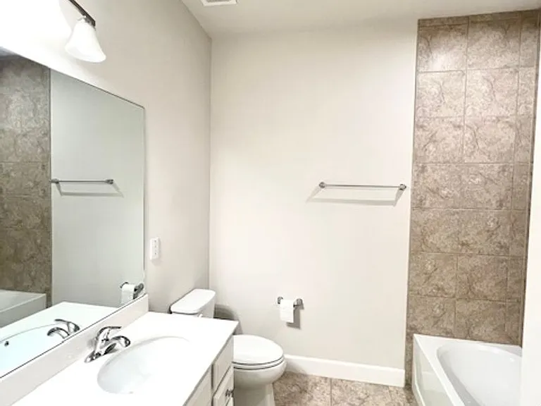 8351 Greenway Ave — Photo 24