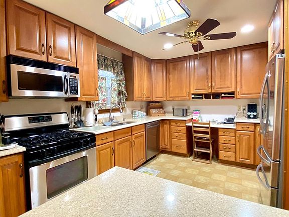 5th image of 13904 Blenheim Rd N