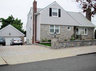 17 Murray Ave, Yonkers, NY 10704