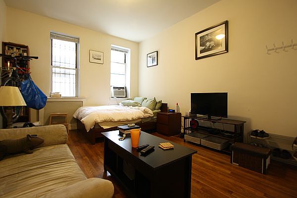 1st image of 1728 2nd Ave APT D
