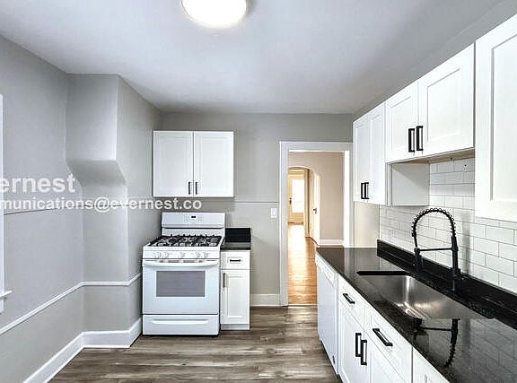 5th image of 466 E Oakland Ave