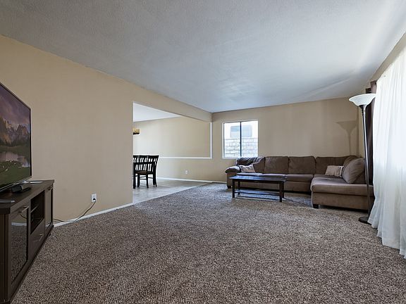 3rd image of 1581 E Edgemont Dr