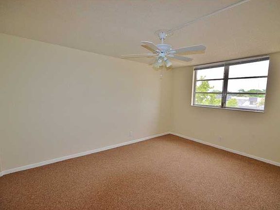 3rd image of 403 NW 68th Ave APT 310