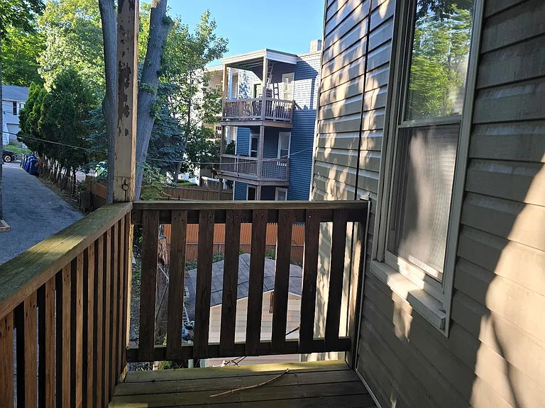 1455 River St #2R — Photo 3