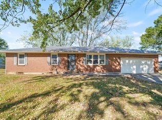 107 Circle Dr, Archie, MO 64725