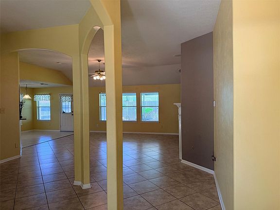 4th image of 2314 Hannover Way