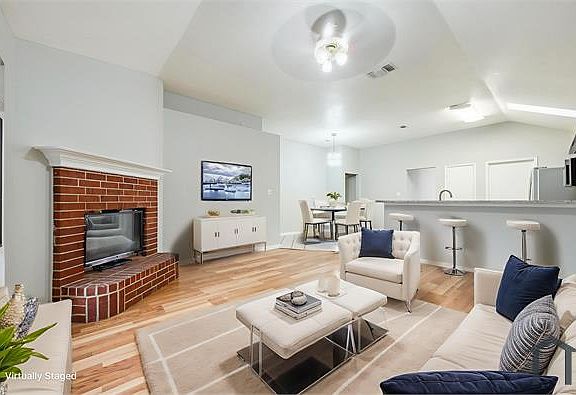 5th image of 5900 Rising Meadow Dr