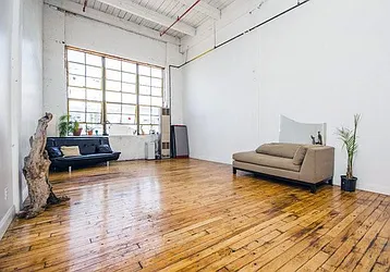 Rented by Loom Group