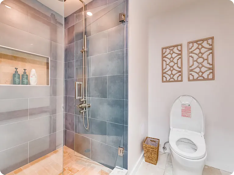 1202 Don Gaspar Ave — Photo 10