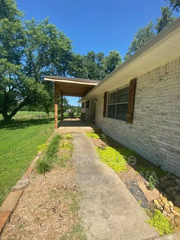 3 bed, 2.0 bath, 1532 sqft, $1,990 — Photo 4