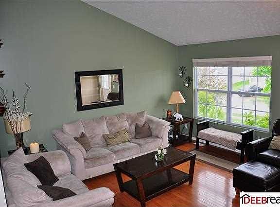 2nd image of 15823 Willow St