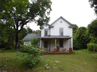 974 Yarboroughs Mill Rd, Milton, NC 27305