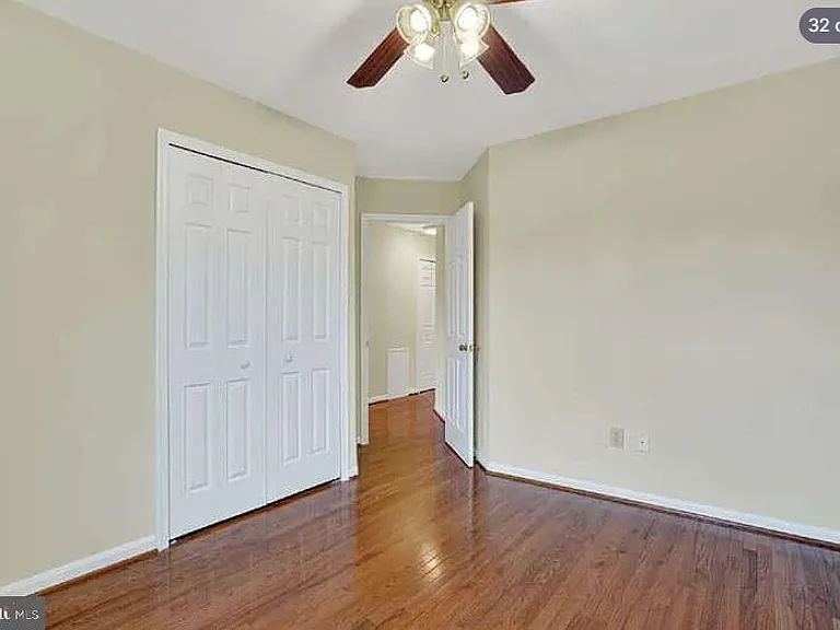 7427 Salford Ct — Photo 32