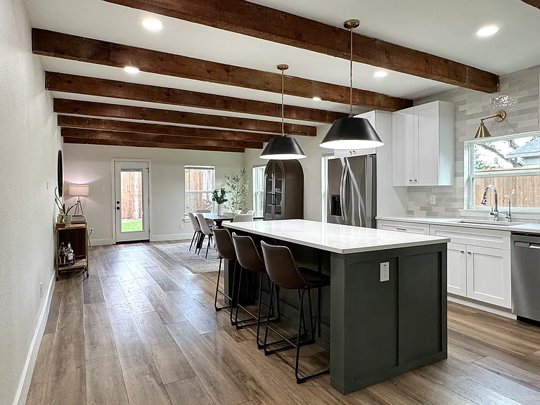 13930 Rolling Hills Ln — Photo 3