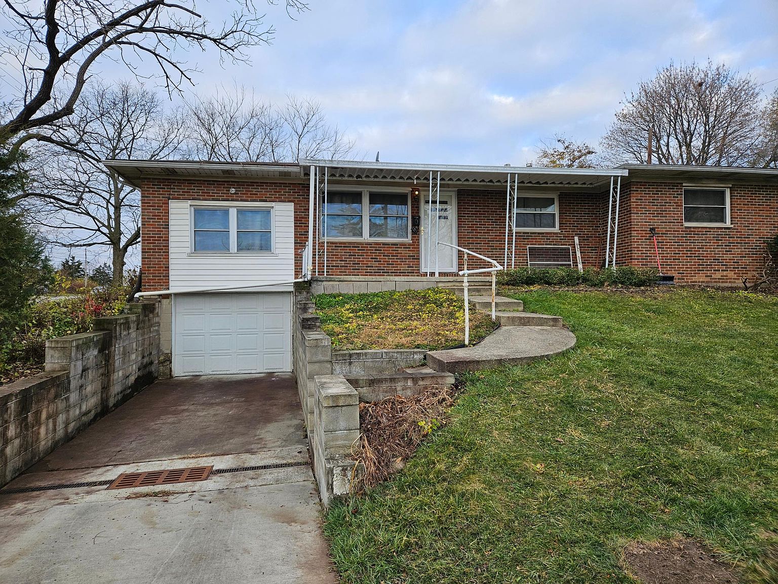 1221 McCarley Dr 1221, Columbus, OH 43228 Zillow