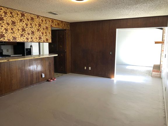 3rd image of 5801 Whitebrook Dr