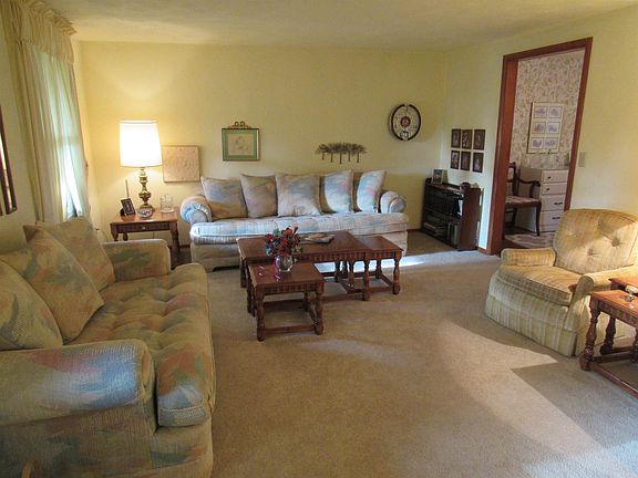 2nd image of 1700 Stoneview Dr