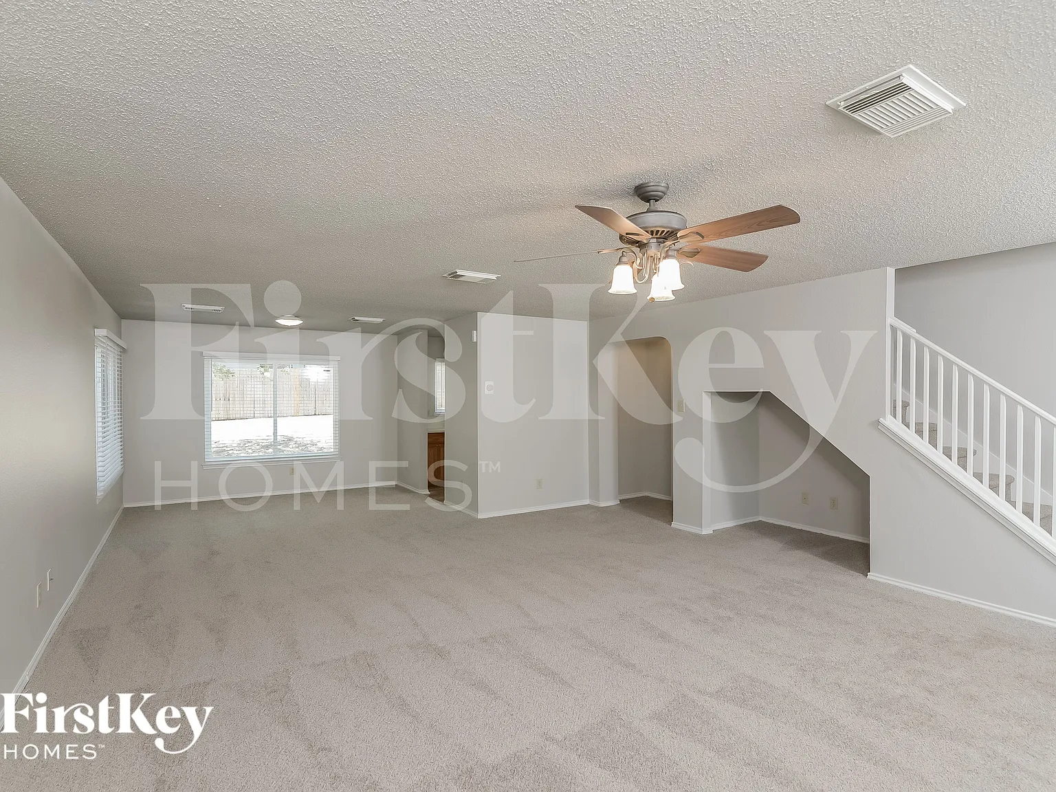 4 bed, 2.5 bath, 2334 sqft, $2,175 — Photo 2