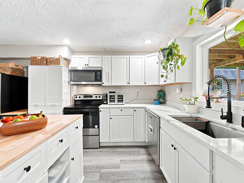 7990 Ebony Dr, Nineveh, IN 46164 | MLS #22115842 | Zillow