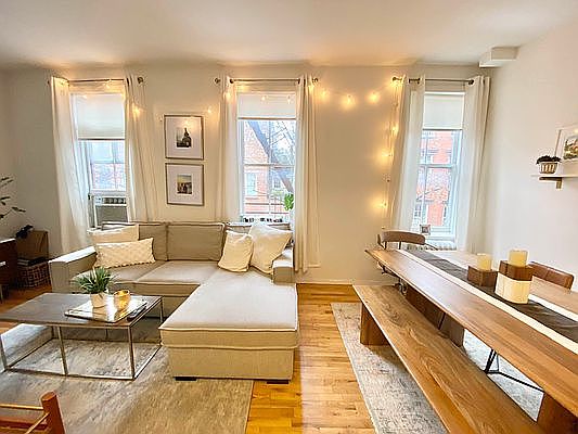 2nd image of 50 Bank St APT 2R