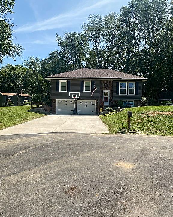 1st image of 100 Woodlawn Pl