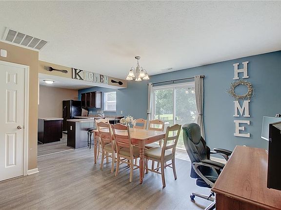 5th image of 109 Meridian Gardens Ln