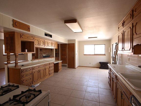 3rd image of 5829 Macaw Ave