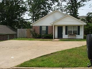 1st image of 430 Beauregard Cir