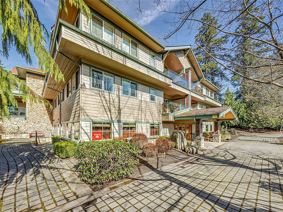 360 Knechtel Way #207