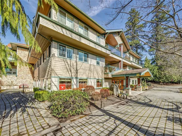 360 Knechtel Way, Bainbridge Island, WA
