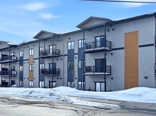 2396 Cleroux Cres, Ottawa, ON