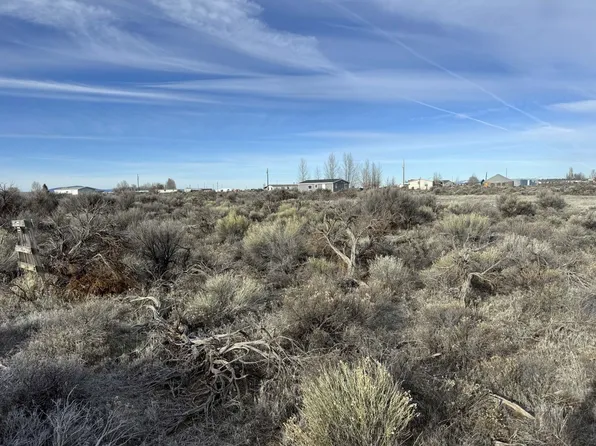 Elm Ln, Christmas Valley, OR 97641