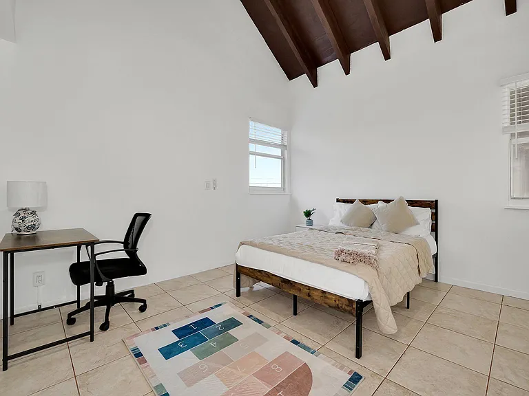 Gardenia Rd — Photo 1