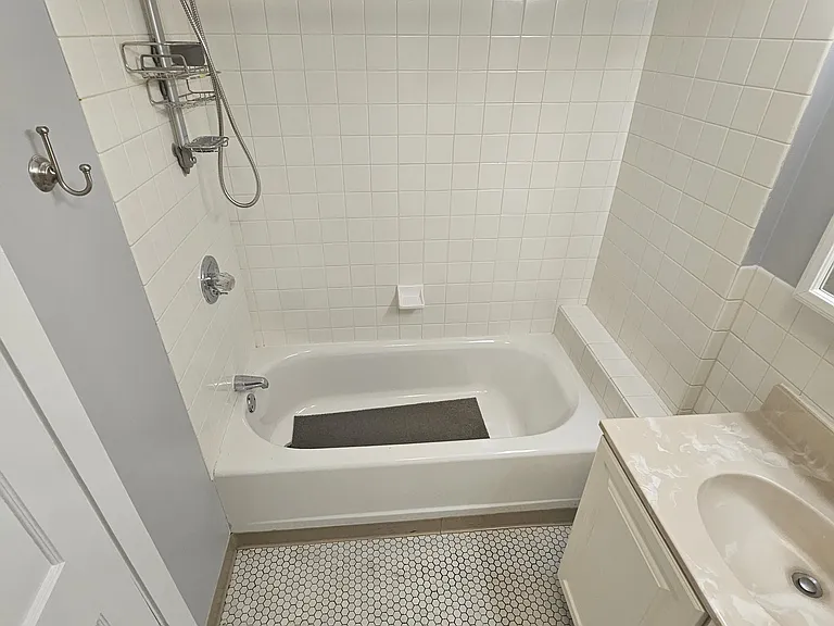 902 S Oak Park Ave #2 — Photo 6
