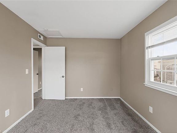 3rd image of 4302 Vincent St