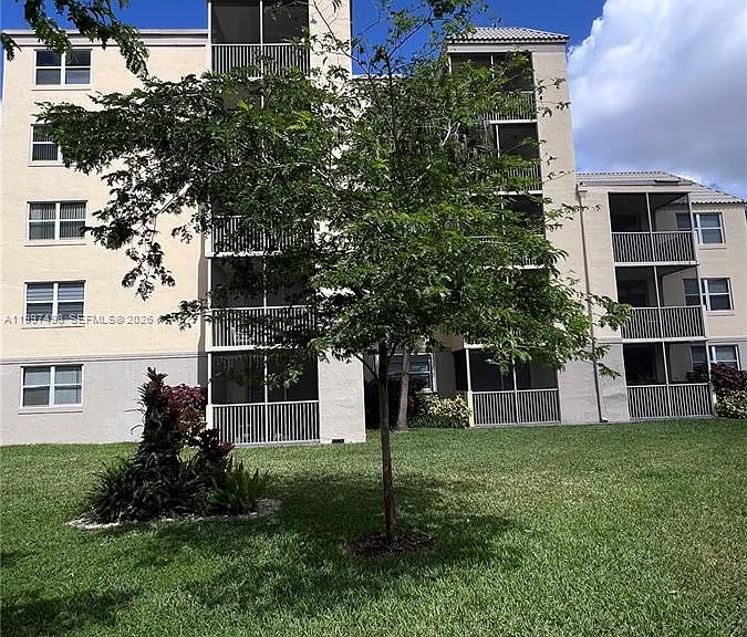 8215 Lake Dr #108 — Photo 37