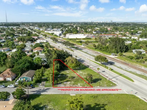 1030 W 30th Street, Riviera Beach, FL 33404