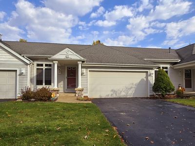 271 S Shoreside Dr SE, Grand Rapids, MI, 49548