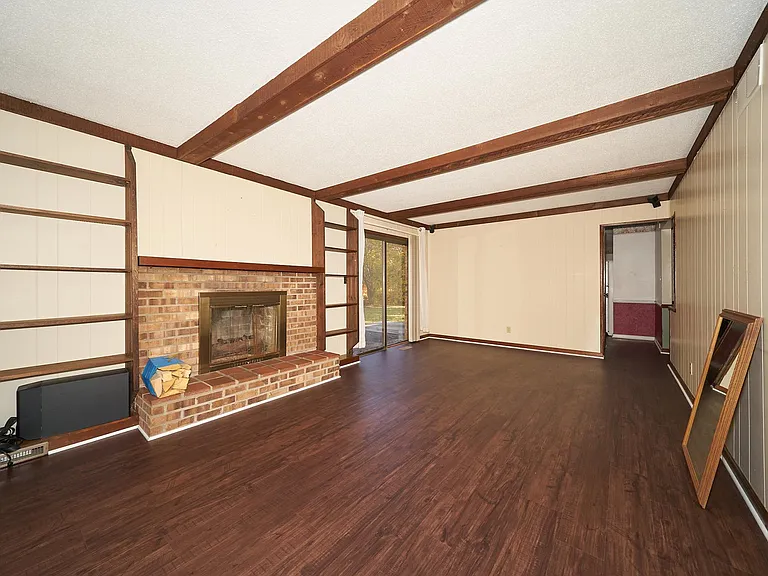 149 Springs Ct — Photo 6