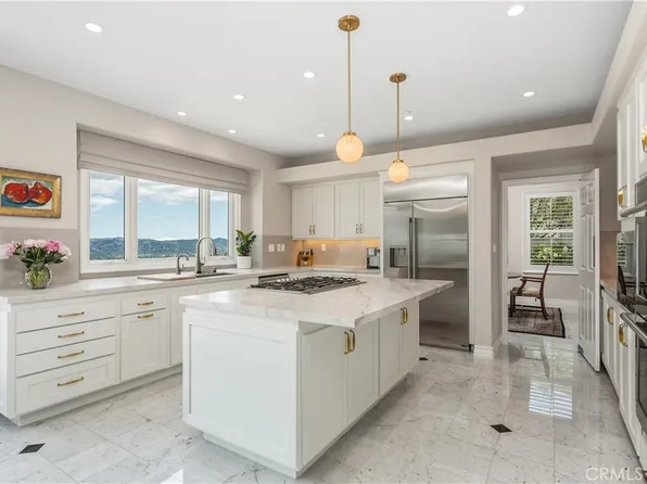 24918 Vista Verenda, Woodland Hills, CA 91367